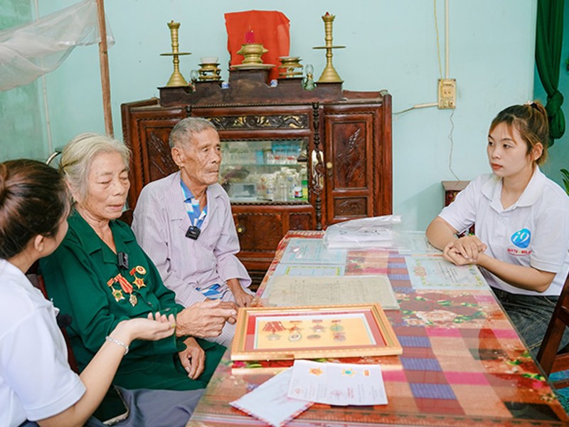 Hình ảnh tài liệu pháp lý và quy định ngành